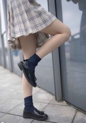 年轻的小妈妈_免费国语