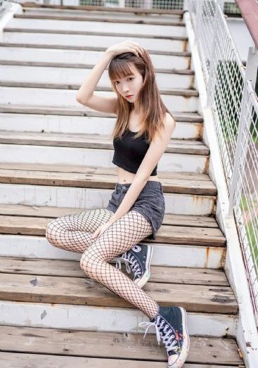 八尺夫人在线播放_国产剧在线播放
