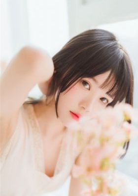 埋在她腿间h喝尿_4K在线手机播放